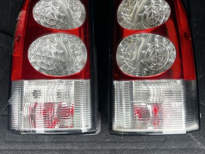 LR4 Tail lights