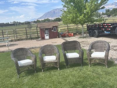 5-Piece Heavy Duty Wicker Patio Dining Set with Cushions - Excellent Condition