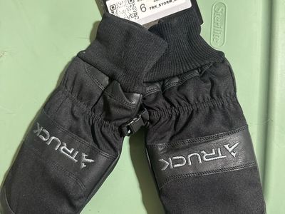 Truck Storm Gloves Black Size 6 Mittens