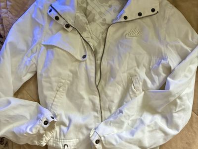 Nike Women's White Full-Zip Bomber Jacket Size S - 100% Cotton, Excellent Condition