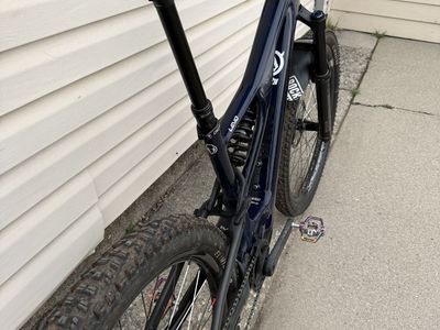 2020 Specialized Levo Carbon (large)