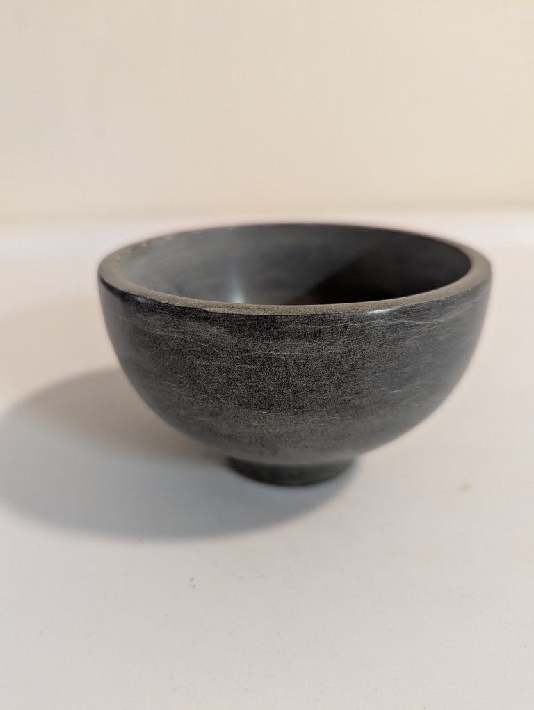 sm gray soapstone bowl