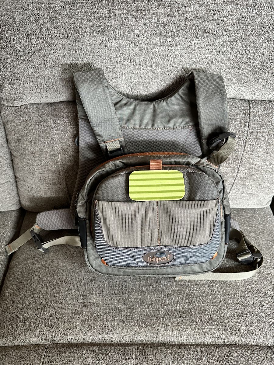 Fishpond Cross-Current Chest Pack