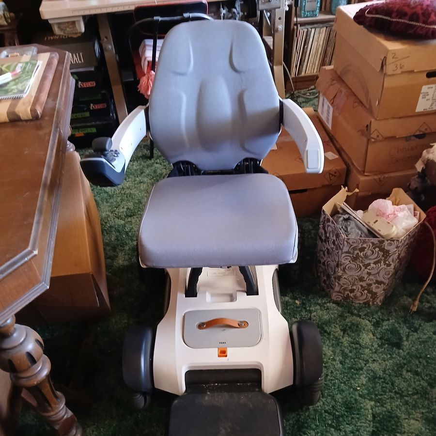 Robooter Electric Power Wheelchair Mobility Scooter Grey White