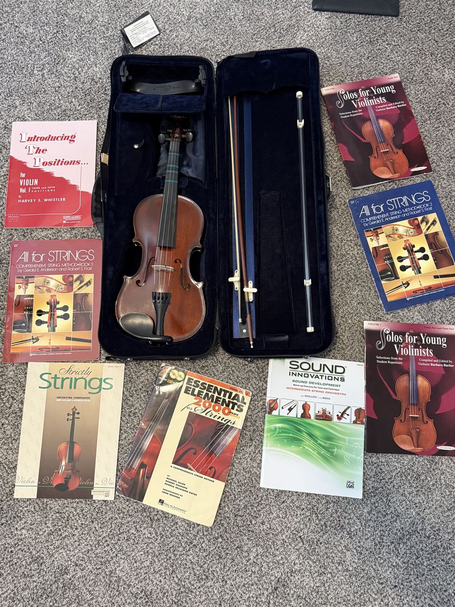 Franz Hoffmann Violin 4/4 Kit & Lesson Books