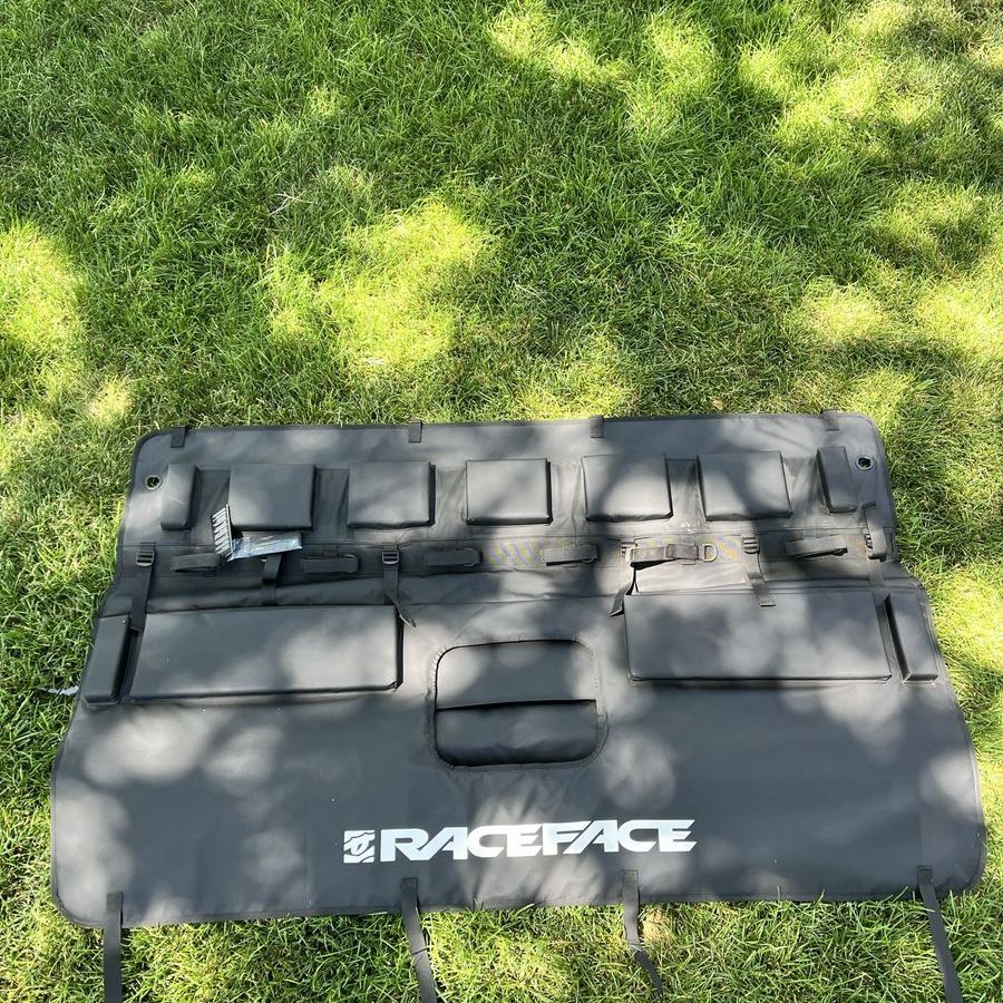 New RaceFace T2 Tailgate Pad Full Size