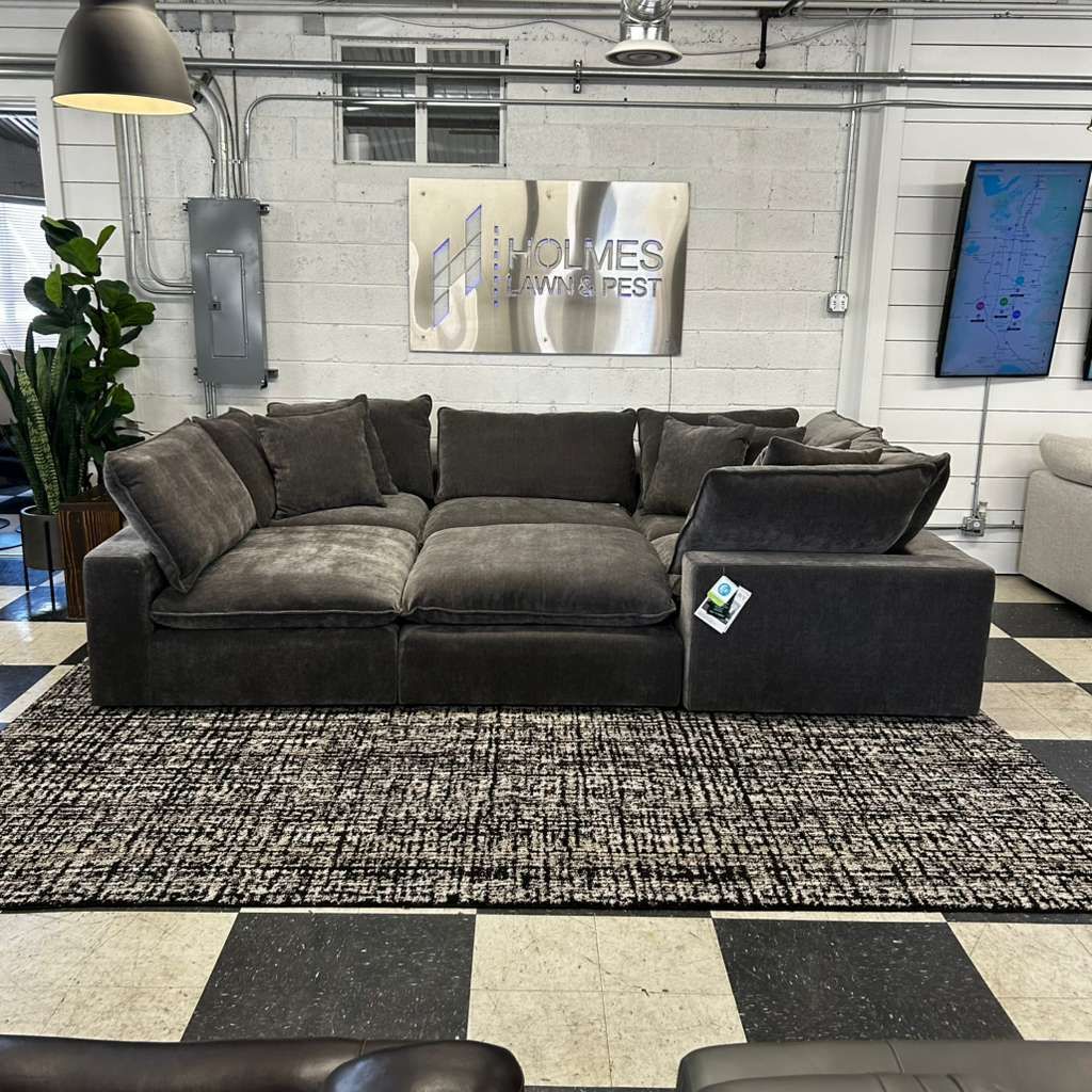 Main image 6