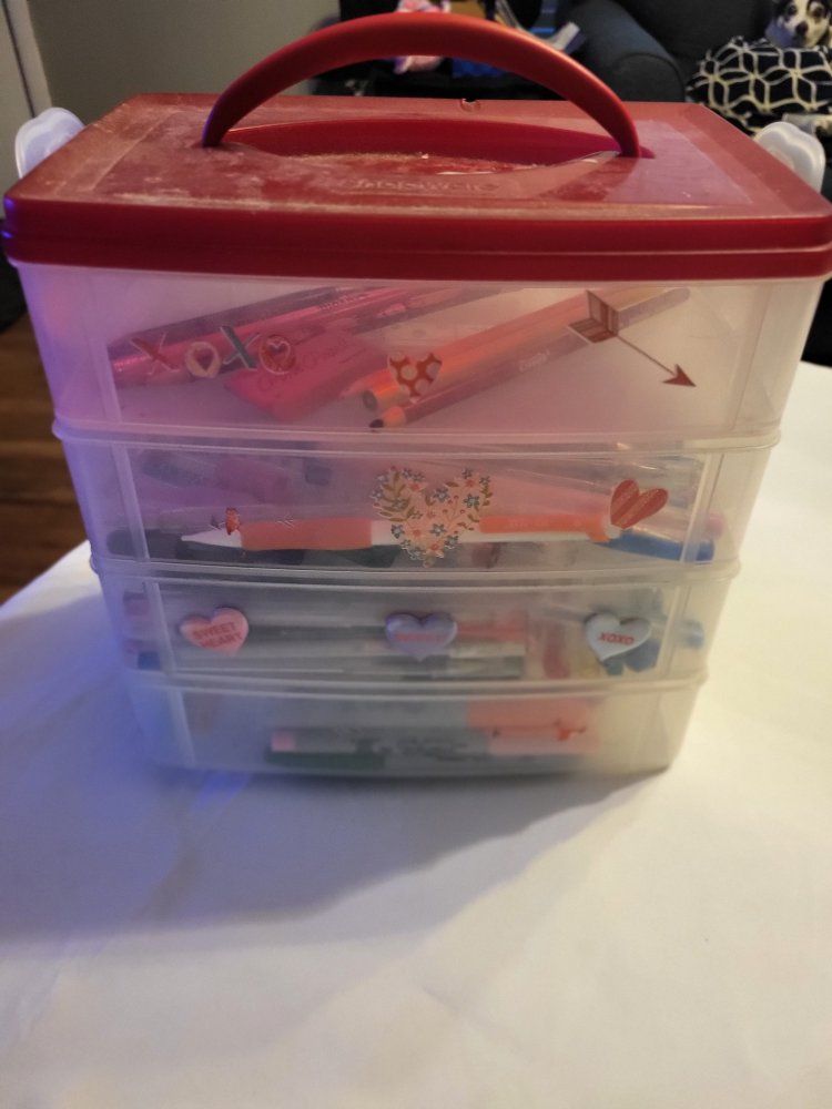 tub full of gel pens