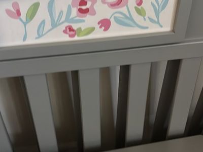 Convertible crib