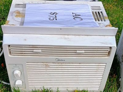 Midea MAW05M1WWT 5,000 BTU 115V Window Air Conditioner - Used, Sept 2020 Mfg