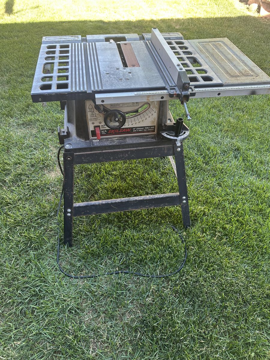 Table Saw with Stand