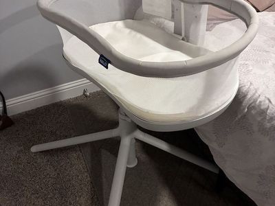 Halo Bassinest swivel sleeper 3.0
