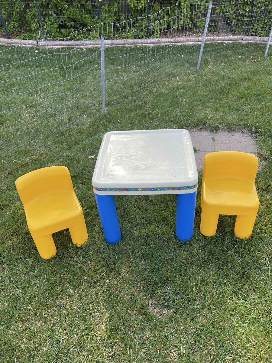 Vintage Little Tikes Table and Chairs
