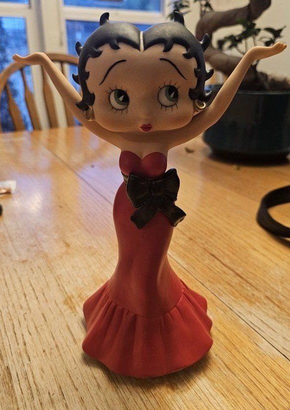 Vintage 1997 San Francisco Music Box Company Betty Boop "I Wanna Be Loved By You" Figurine