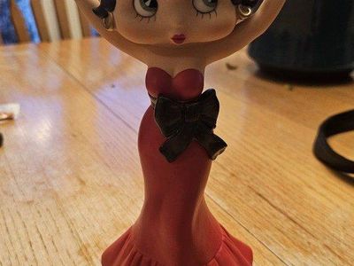 Vintage 1997 San Francisco Music Box Company Betty Boop "I Wanna Be Loved By You" Figurine