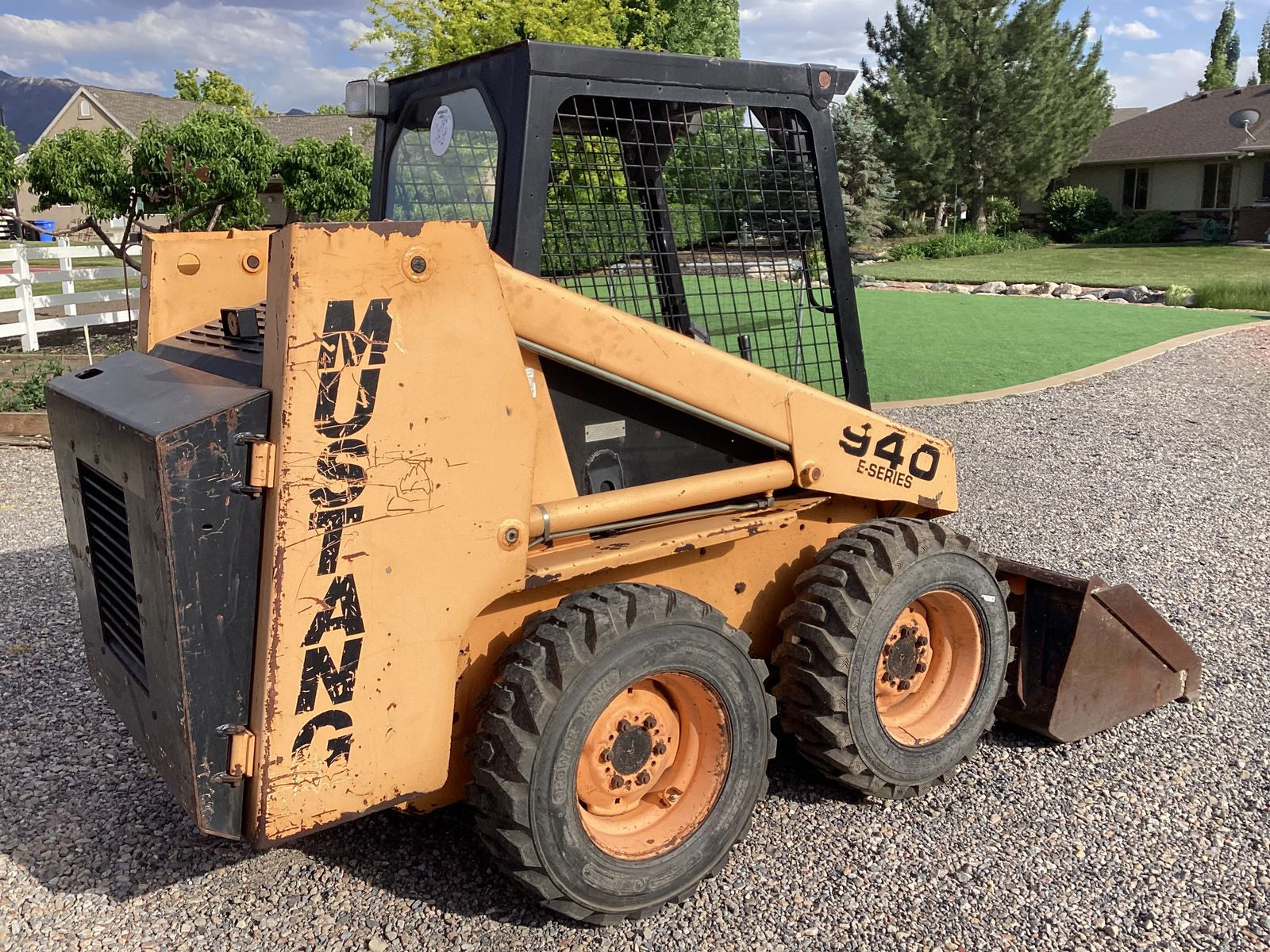 Mustang 940 E - 1995 year-