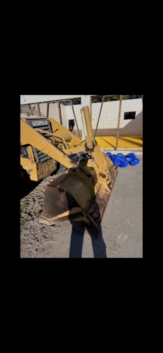 Main image 6