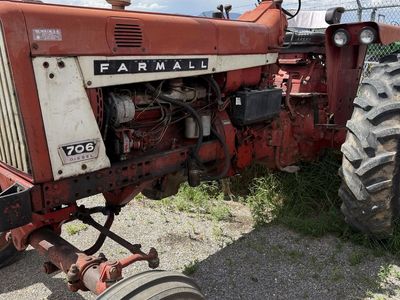 Farmall F 706D Tractor