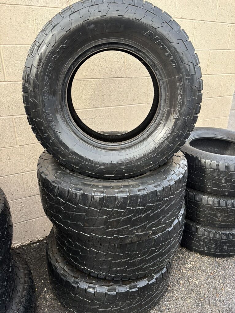 325/65/18 set of 4 tires