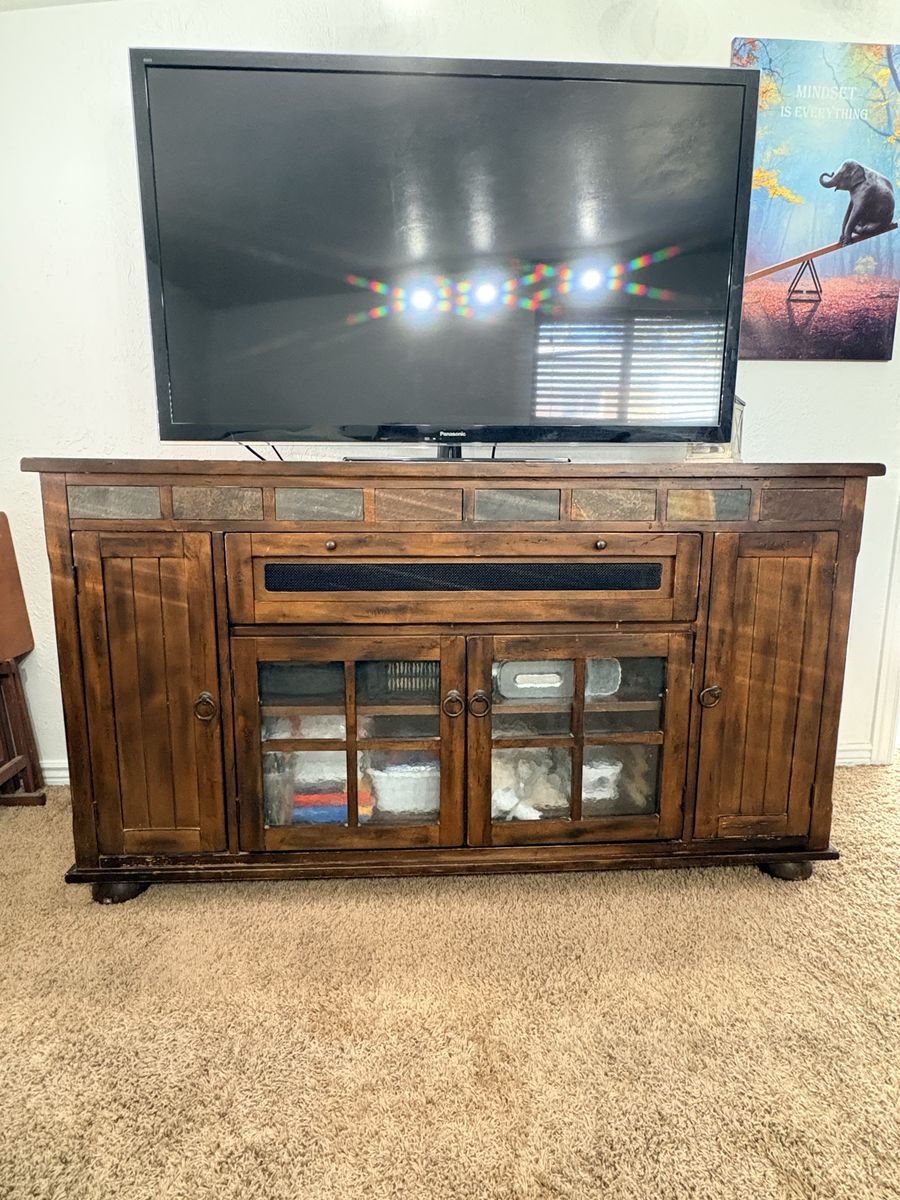 Entertainment center