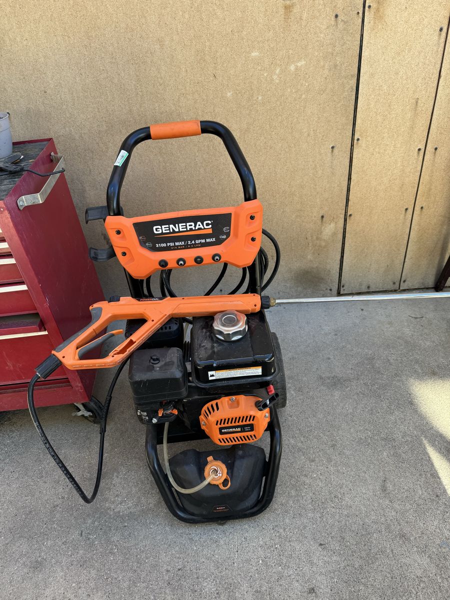 Generac 3100 PSI 2.4 GPM Gas Pressure Washer