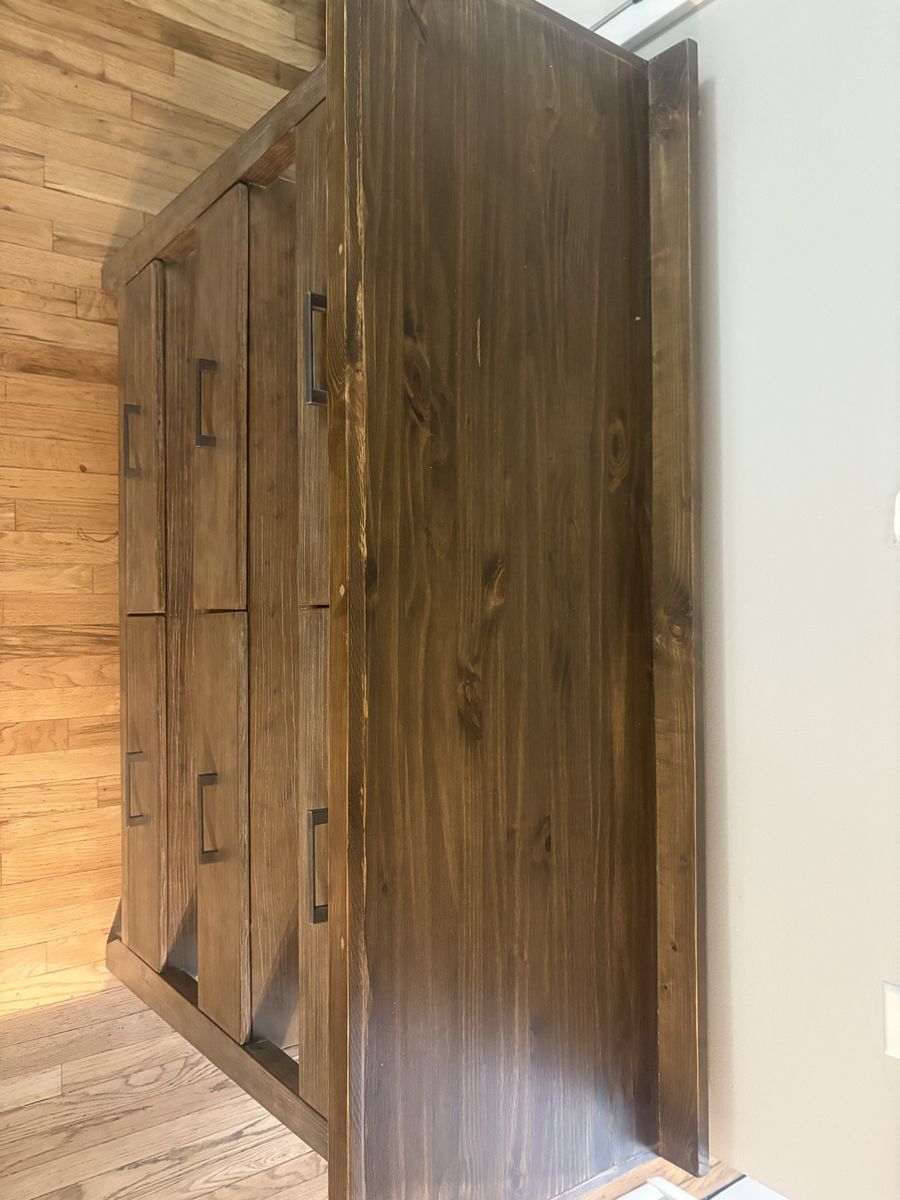 Main image 6