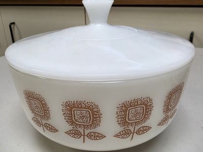 Vintage Federal White Milk Glass Sunflower Casserole Dish w/ Lid
