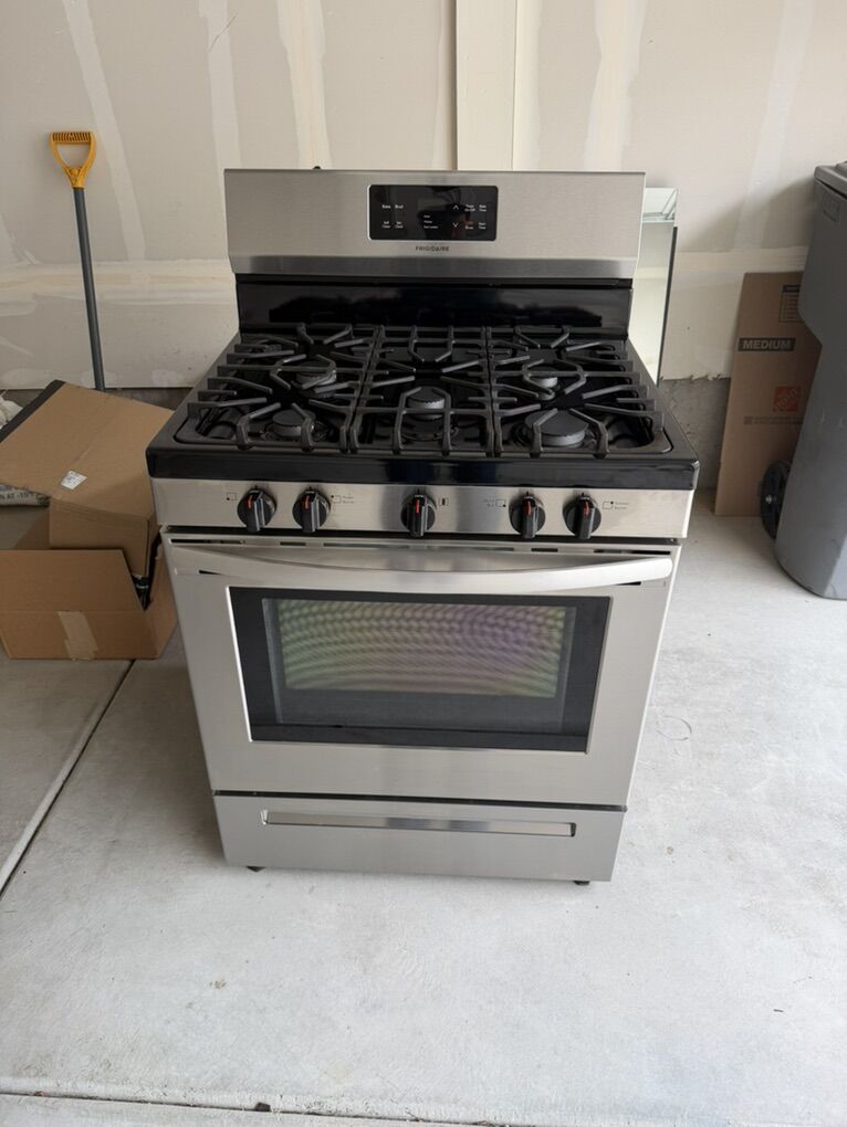 Fridigare Gas Range