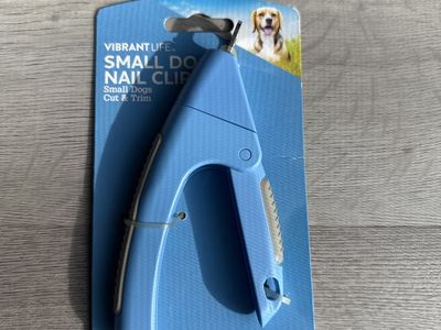 Dog nail clippers