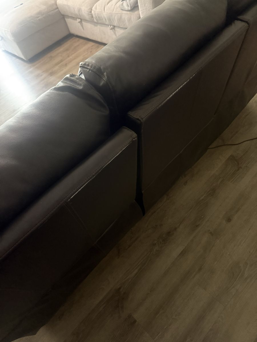 Main image 3