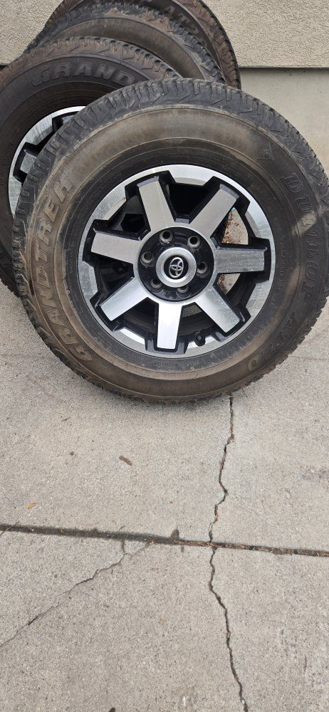 Set of 4 Toyota 265/70/R17