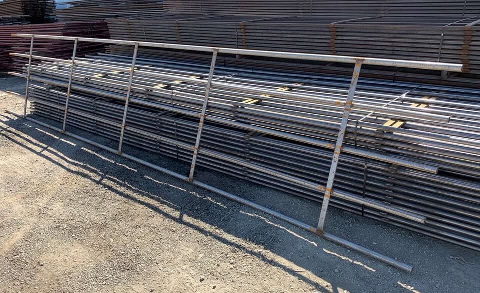 Continuous Fence Panel 1-1/2" OD 5 rail - 16ga thick 4'x20' - $135.95