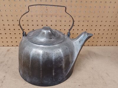 Wagner Ware kettle