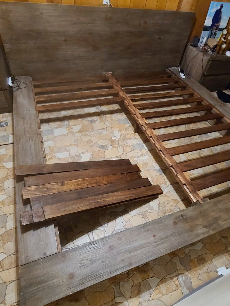 Delaware Style Solid Wood Platform Bed Frame