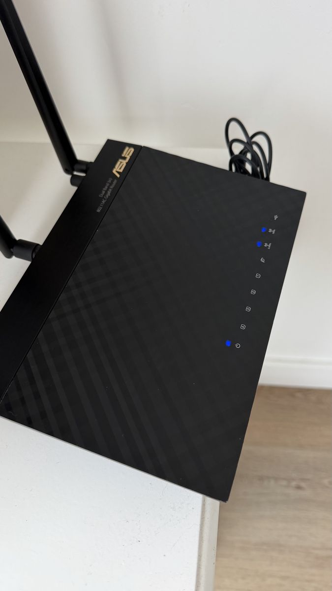 ASUS RT-AC1750 Dual Band 3x3 802.11AC Gigabit Router - Black