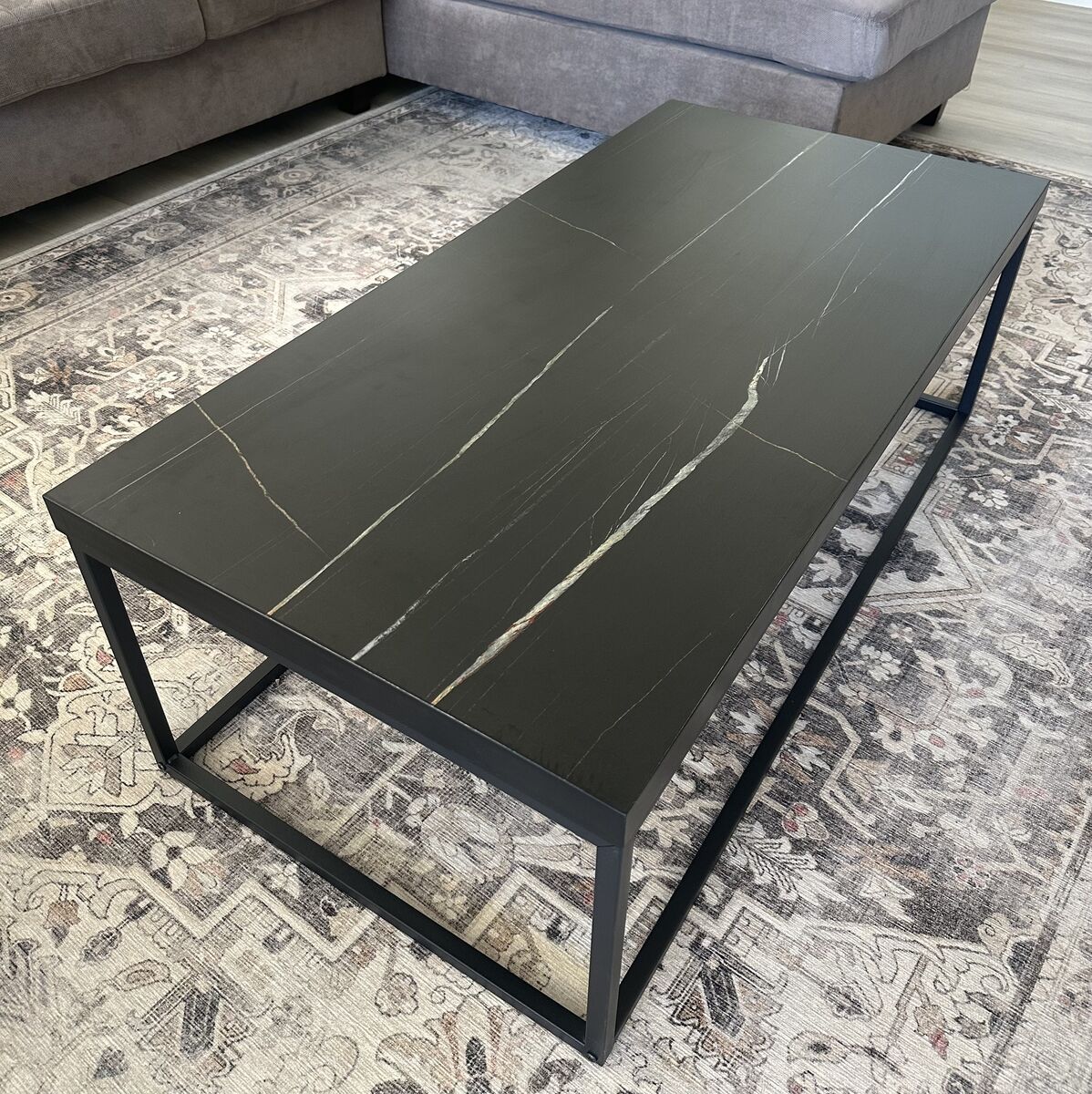 Coffee table 47x23x16