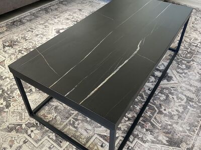 Coffee table 47x23x16