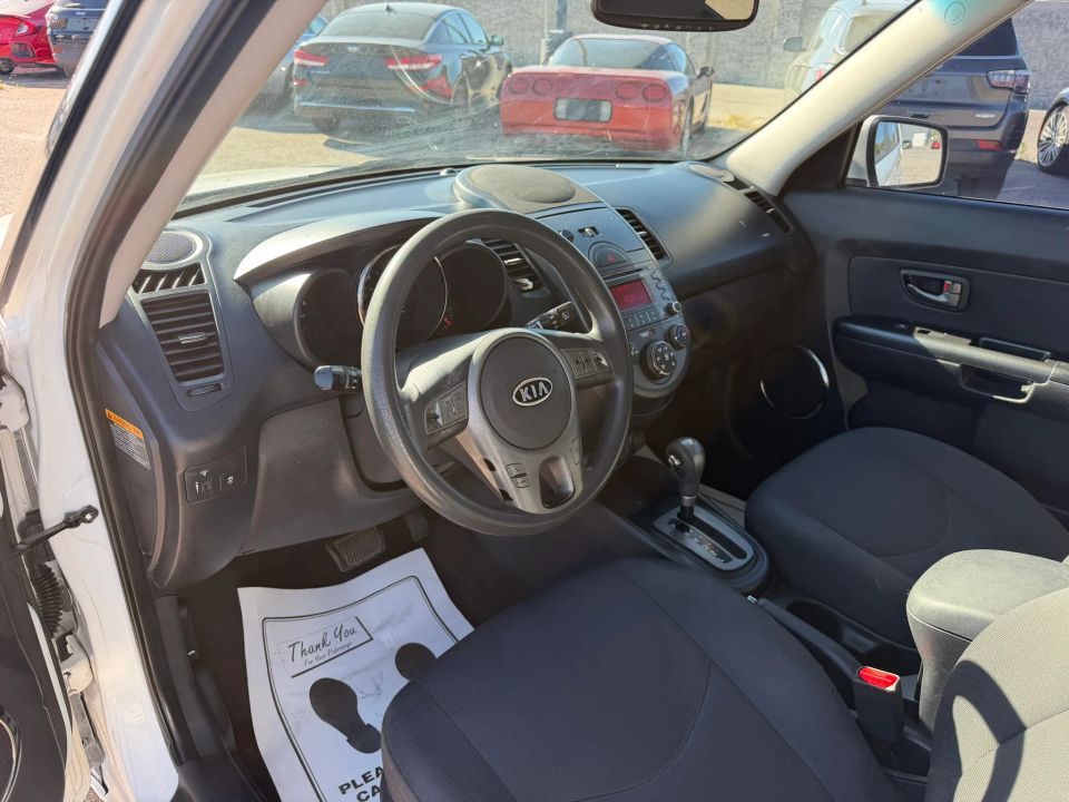 Main image 12