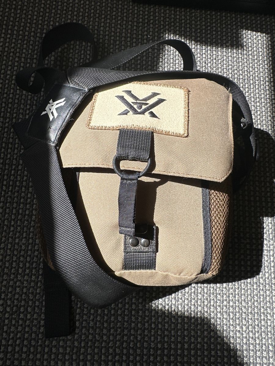 Vortex Diamondback HD 10x42 Binoculars with GlassPak Harness never used