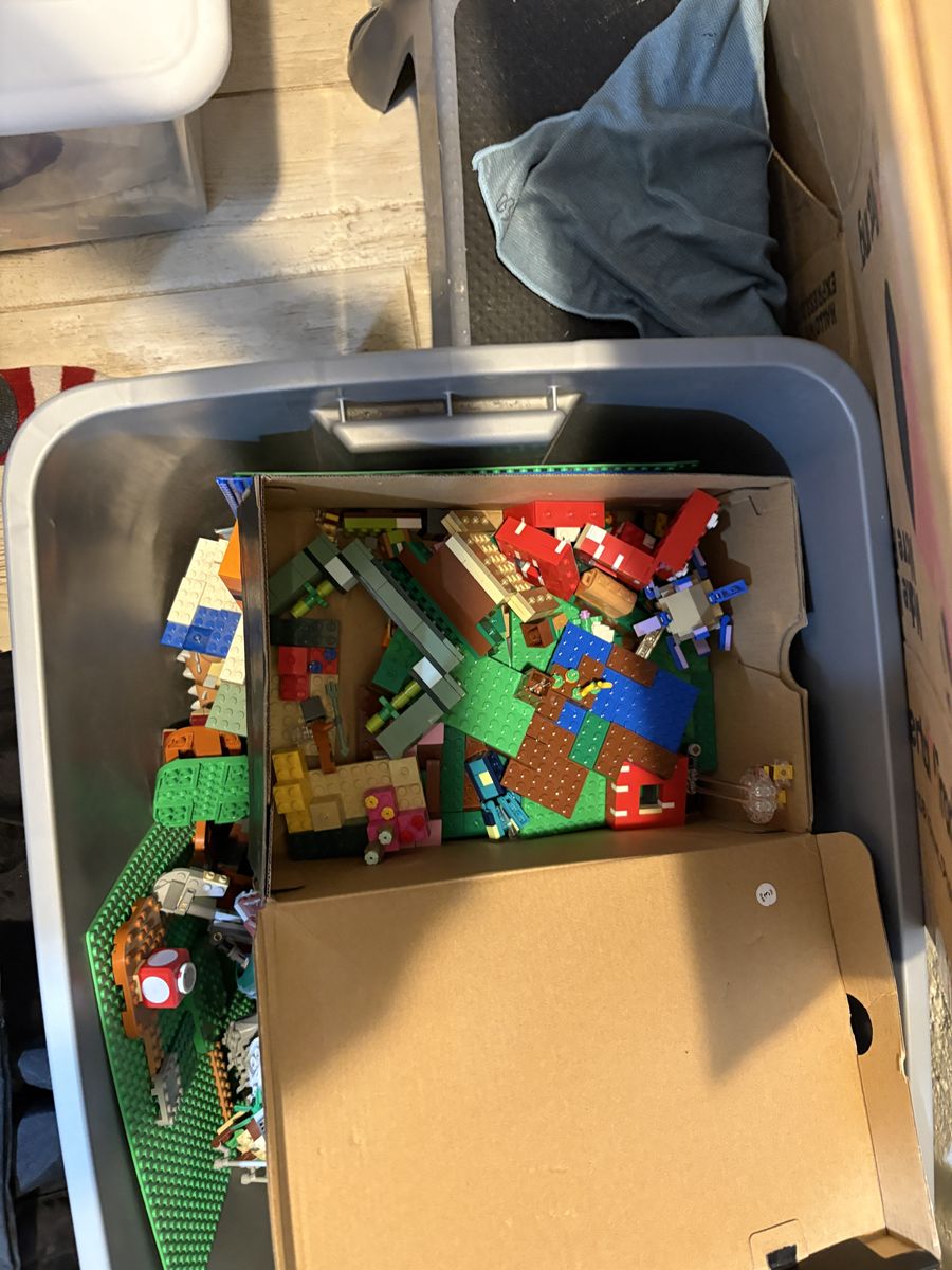 Main image 6