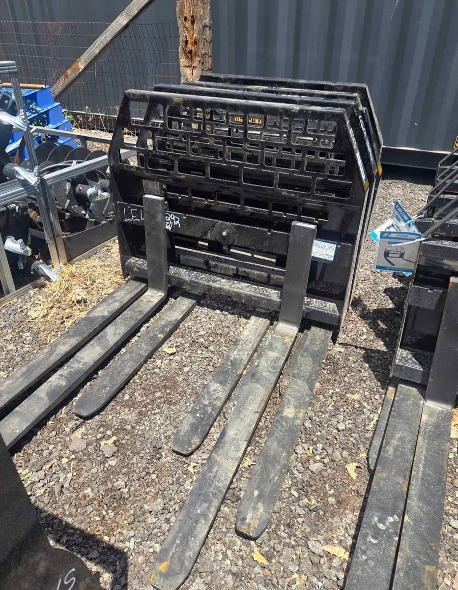 NEW AGT Agrotk Heavy Duty 48" Pallet Forks,  Rated to 4400 lbs (Skid Steer)