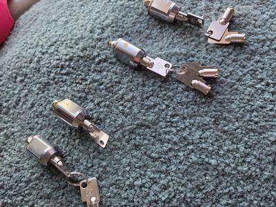 Locks with keys 5 each