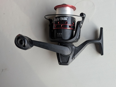 Ugly Stik USGX50 5:2:1 Reel with line