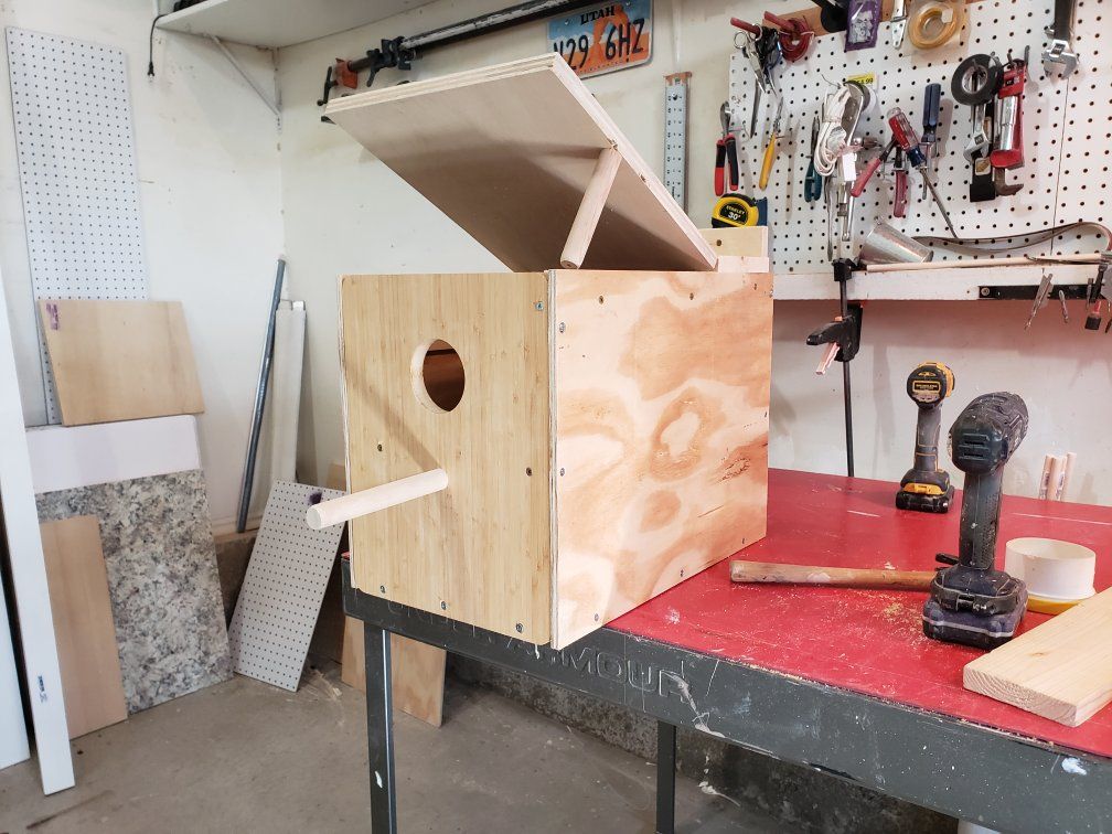 bird breeder box