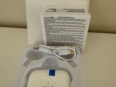 PAVUN Wireless Earbuds with Charging Case - White/Blue