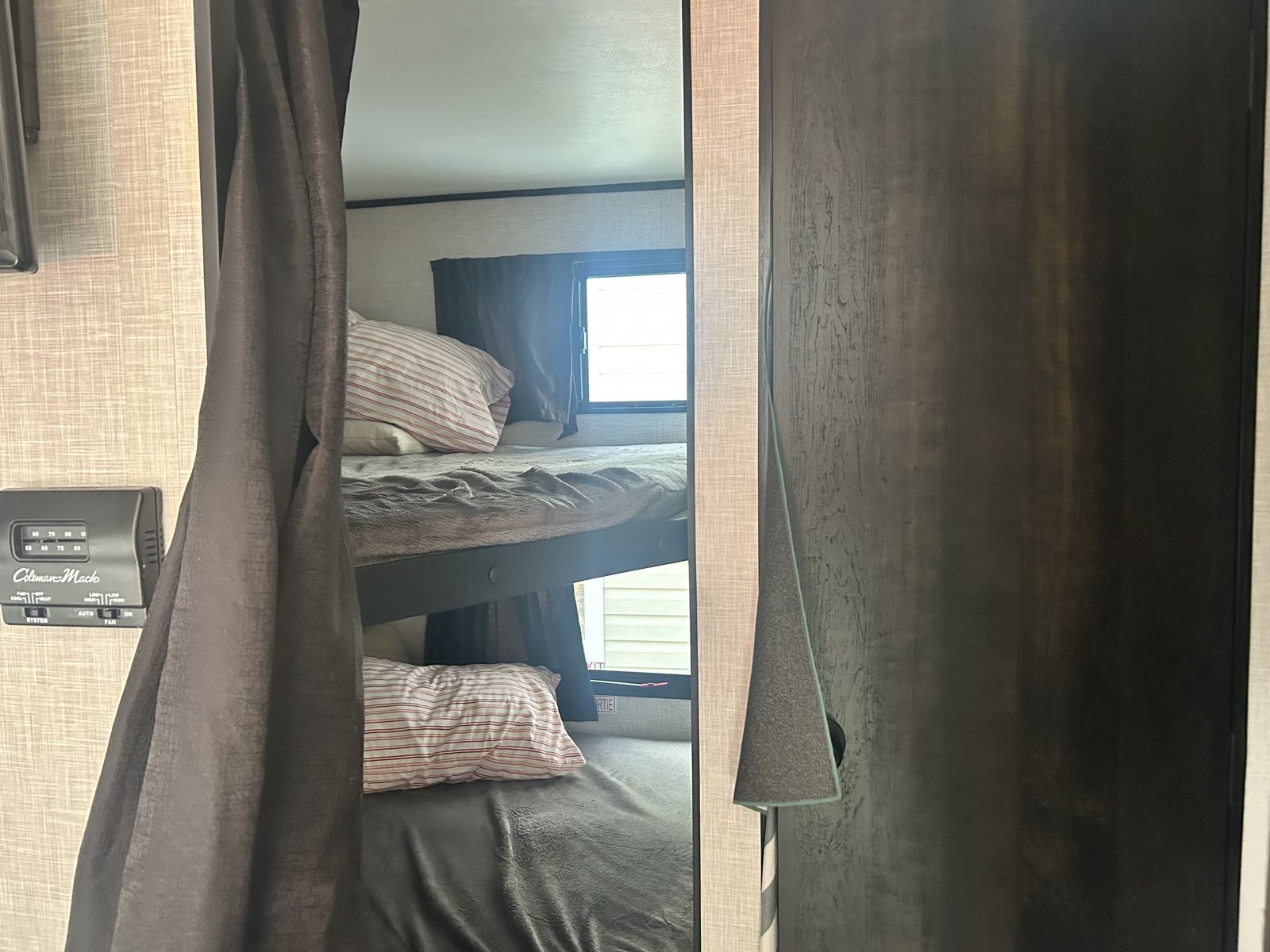 2023 Highland Ridge GO Play 26BH Travel Trailer – Like New – Only Used 4 Times