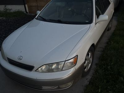 1998 LEXUS ES 300h Luxury