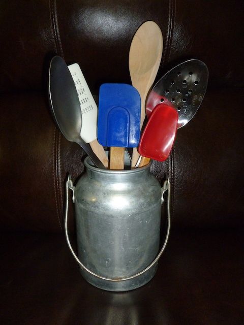 Milk Can Shaped-Aluminum Dairy Farm Cream Can/ Bucket - Country/Vintage