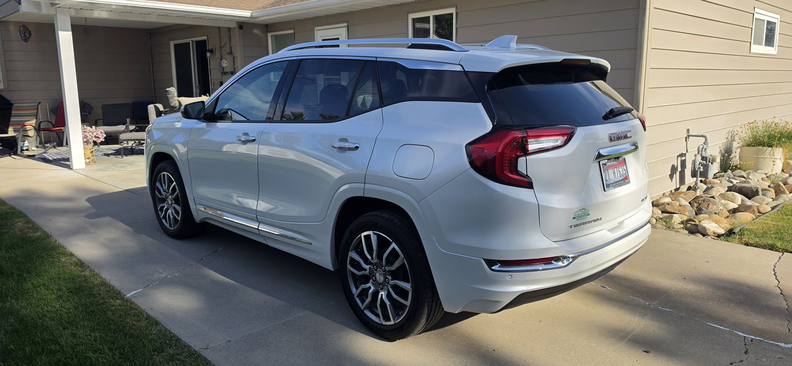 2023 GMC Terrain FWD SLE SUV - White, 5123 Miles, Excellent Condition
