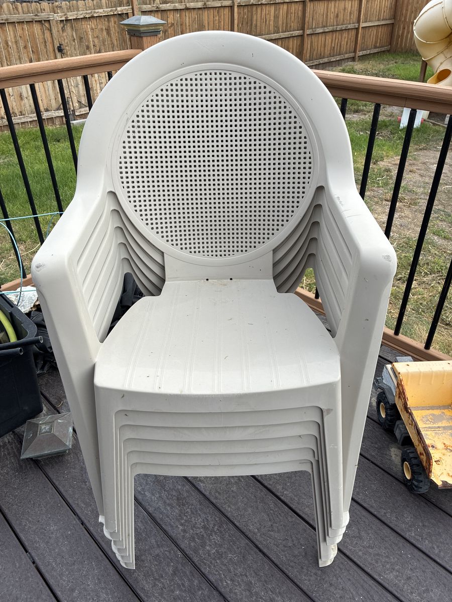 6 outdoor chairs
